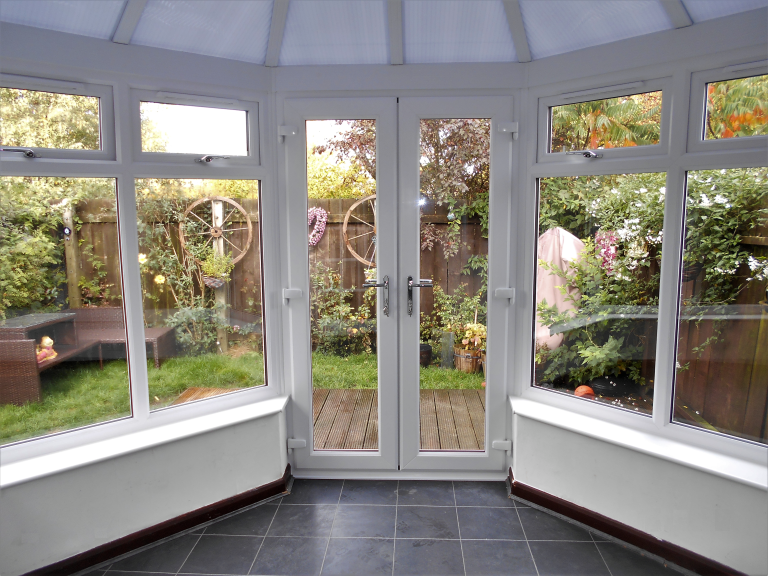 3 Facet Victorian style conservatory interior